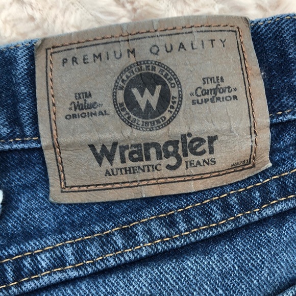Wrangler 34 x 30 jeans, EUC - Picture 7 of 14